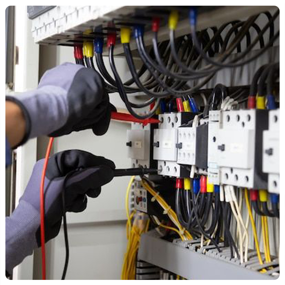 Electricistas en Rionegro y oriente antioqueño. Mantenimiento, remodelación, certificación e instalación eléctrica; principalmente en los sectores residenciales, comerciales e industriales. Electricistas, eléctricos y trabajos de electricidad en Colombia